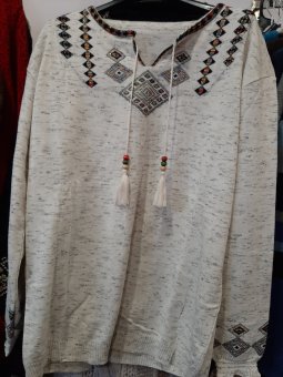 Bluza Albă, Model Popular 