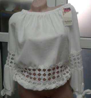 Bluza Alba cu maneca lunga si dantela