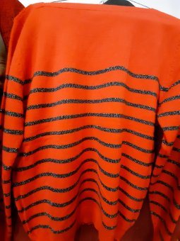 Bluza Rosie cu Dungi Negre,groasă 