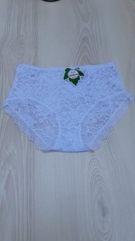 Chilot Lormengsi tip boxer din dantela alb