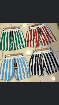 Pantaloni scurti fâs