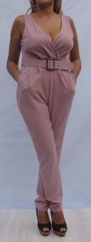 Salopeta Lunga Roz Pudra, eleganta si sexy, cu un croi modern.