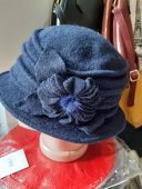 Pălărie Bleumarin cu Floare 
